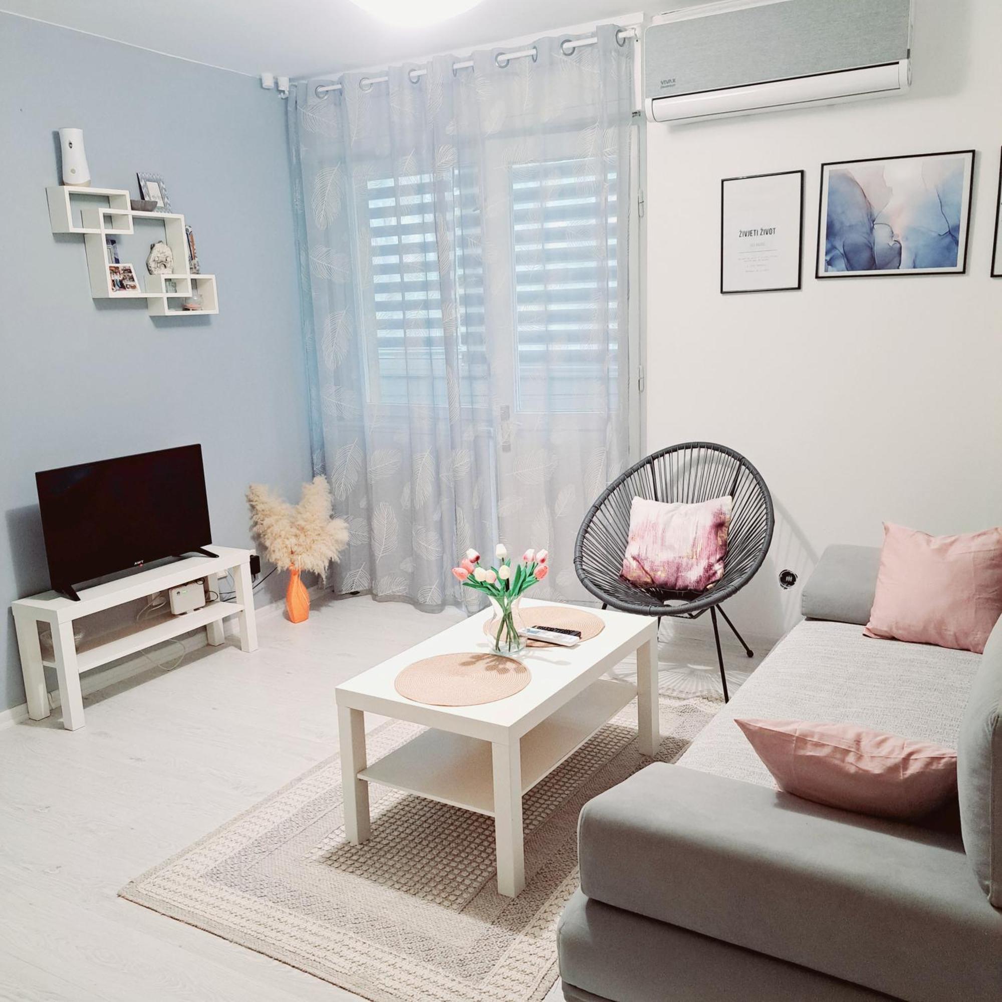Apartman Simple Mostar Bagian luar foto