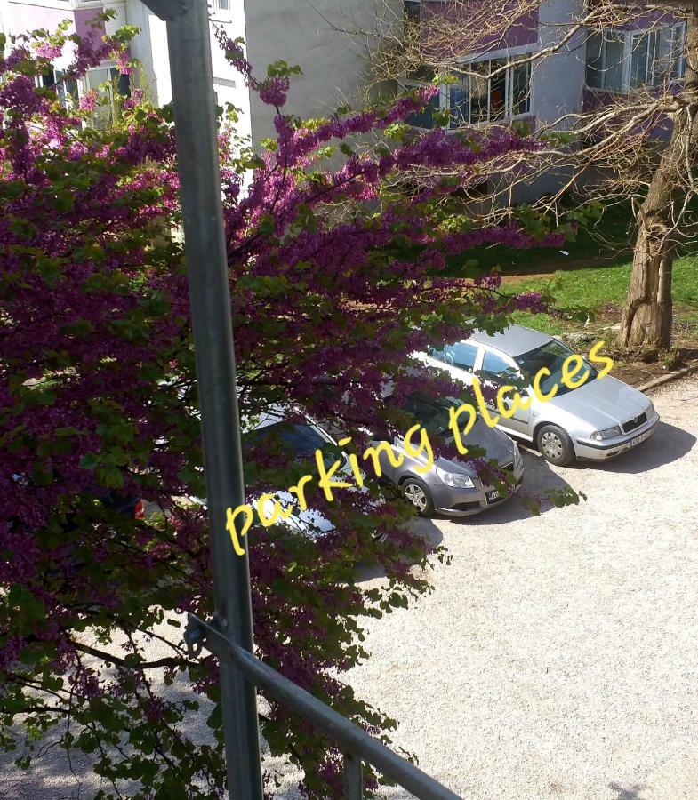 Apartman Simple Mostar Bagian luar foto